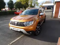 Begagnad Dacia Duster Prestige 90 HK (66 kW) 2021 Orange SUV