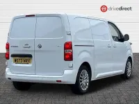 Usado Vauxhall Vivaro S 120 HP (88 kW) 2024 Branco Monovolume