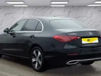 Używany Mercedes C220 2022 Czarny Sedan/Limuzyna
