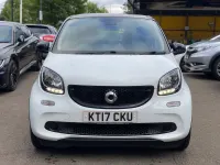 Used Smart ForFour Premium 71 HP (52 kW) 2017 White Hatchback
