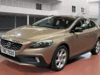 Begagnad Volvo V40 2014 Brun Halvkombi