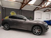 Used Maserati Levante 275 HP (202 kW) 2017 Grey SUV