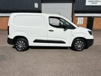 Used Vauxhall Combo 100 HP (73 kW) 2021 White MPV