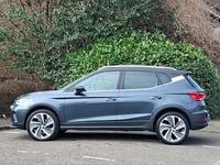 Begagnad Seat Arona FR 110 HK (80 kW) 2023 Grå SUV