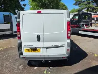 Used Vauxhall Vivaro 115 HP (84 kW) 2012 White MPV