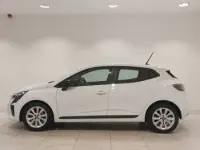 Used Renault Clio Evolution 90 HP (66 kW) 2024 White Hatchback