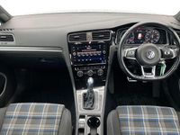 Used VW Golf VII Active 204 HP (150 kW) 2018 White Hatchback