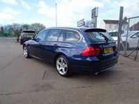 Used BMW 318 Exclusive 2011 Blue Estate