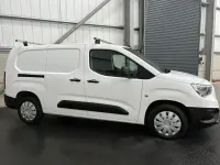 Usado Vauxhall Combo 100 HP (73 kW) 2021 Branco Monovolume