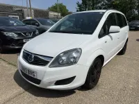 Used Vauxhall Zafira 115 HP (84 kW) 2013 White MPV