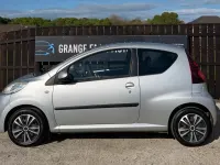 Used Peugeot 107 Active 68 HP (50 kW) 2014 Silver Hatchback