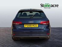 Usado Audi A3 150 HP (110 kW) 2018 Azul Sedan