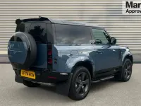 Used Land Rover Defender HSE Dynamic 249 HP (183 kW) 2025 Tasman blue metallic SUV