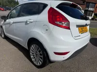 Used Ford Fiesta Titanium 96 HP (70 kW) 2012 White Hatchback
