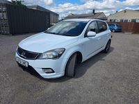 Used Kia Ceed 2011 White Hatchback
