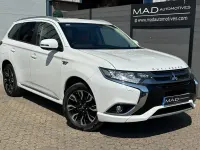 Begagnad Mitsubishi Outlander P-HEV 2016