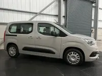 Używany Vauxhall Combo Design Edition 130 KM (95 kW) 2019 Szary Minivan