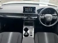 Używany Honda Civic Elegance 143 KM (105 kW) 2025 Biały Hatchback