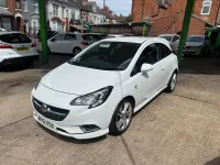 Used Vauxhall Corsa SRi 90 HP (66 kW) 2015 White Hatchback