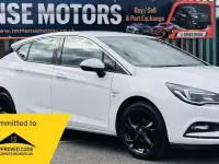 Begagnad Vauxhall Astra SRi 2016 Vit Halvkombi