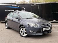 Used Ford Focus Zetec 105 HP (77 kW) 2013 Grey Hatchback