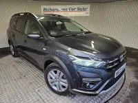 Usado Dacia Jogger Comfort 110 HP (80 kW) 2022 Cinzento Monovolume