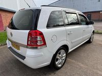 Used Vauxhall Zafira 2012 White MPV