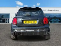 Begagnad Mini Cooper Hatch 2023 Svart Halvkombi