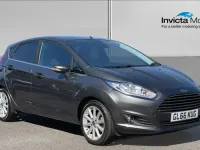Usado Ford Fiesta Titanium 125 HP (91 kW) 2016 Cinzento Citadino