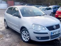 Begagnad VW Polo S 2007 Silver Halvkombi
