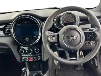 Used Mini Cooper Hatch 134 HP (98 kW) 2022 Red Hatchback
