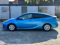 Usado Toyota Prius Active 122 CV (89 kW) 2026 Azul Utilitario