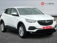 Used Vauxhall Grandland X S 130 HP (95 kW) 2019 White SUV