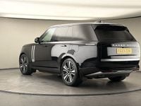 Begagnad Land Rover Range Rover First Edition 441 HK (324 kW) 2023 Svart SUV
