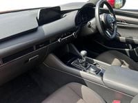 Usado Mazda 3 Inclusive 122 HP (89 kW) 2022 Vermelho Citadino
