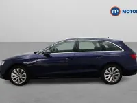 Usado Audi A4 190 HP (139 kW) 2022 Azul Carrinha