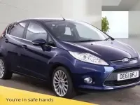 Usado Ford Fiesta Titanium 118 HP (86 kW) 2012 Azul Citadino