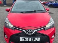 Used Toyota Yaris Sport 99 HP (72 kW) 2015 Red Hatchback