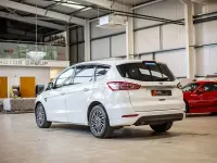 Usado Ford S-MAX Titanium 150 CV (110 kW) 2019 Blanco Monovolumen