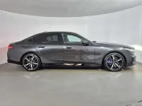 Usado BMW i5 M Sport 250 kW (340 CV) 2024 Gris Berlina