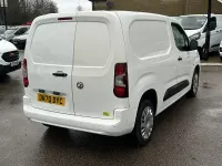 Used Vauxhall Combo Sportive 100 HP (73 kW) 2020 White Van