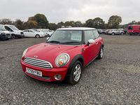 Begagnad Mini Cooper Hatch 2009 Röd Halvkombi