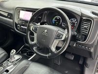 Used Mitsubishi Outlander 200 HP (147 kW) 2017 Black SUV