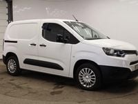 Used Toyota Proace 120 HP (88 kW) 2022 White MPV