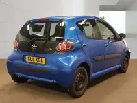Used Toyota Aygo 68 HP (50 kW) 2011 Blue Hatchback