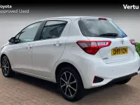 Used Toyota Yaris 111 HP (81 kW) 2019 White Hatchback