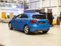 Używany Mercedes A180 Executive 2015 Niebieski Hatchback