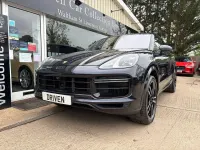 Used Porsche Cayenne Turbo 550 HP (404 kW) 2018 Blue SUV