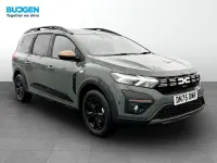 Used Dacia Jogger Extreme 141 HP (103 kW) 2025 Green MPV