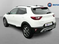 Used Kia Stonic GT-Line 120 HP (88 kW) 2023 White SUV
